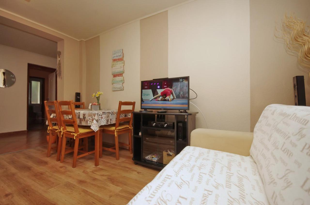 Bodza Apartman Gyula Buitenkant foto