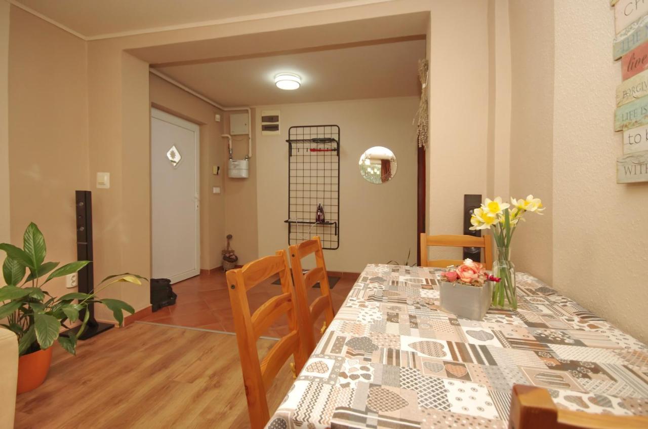 Bodza Apartman Gyula Buitenkant foto