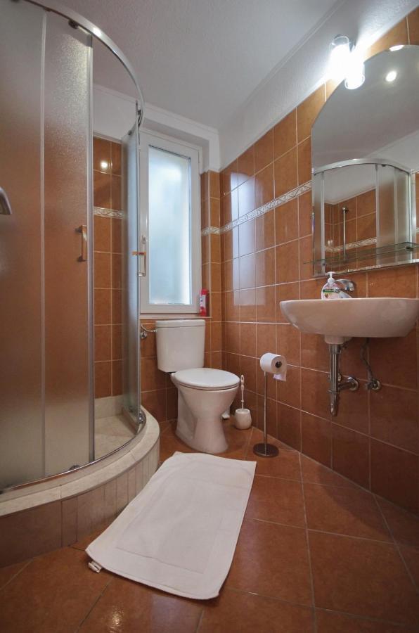 Bodza Apartman Gyula Buitenkant foto