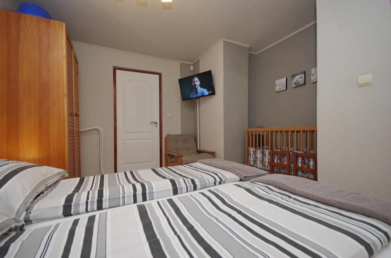 Bodza Apartman Gyula Buitenkant foto